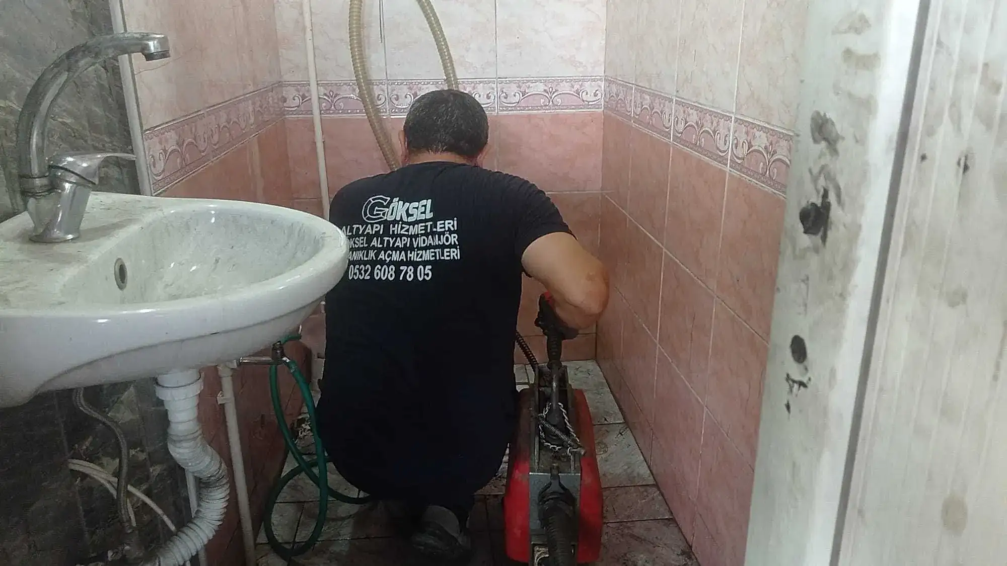 Robotla Tuvalet Tıkanıklığı Açma